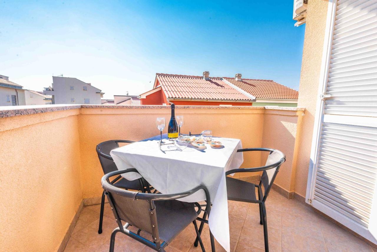 Apartment Hannah Novalja Zewnętrze zdjęcie