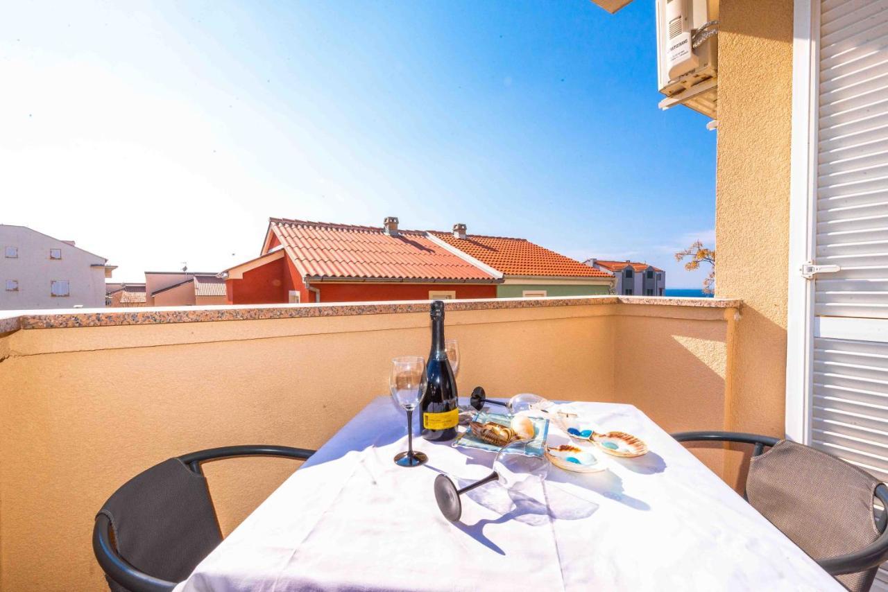Apartment Hannah Novalja Zewnętrze zdjęcie